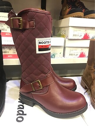 Kapitoneli boots
