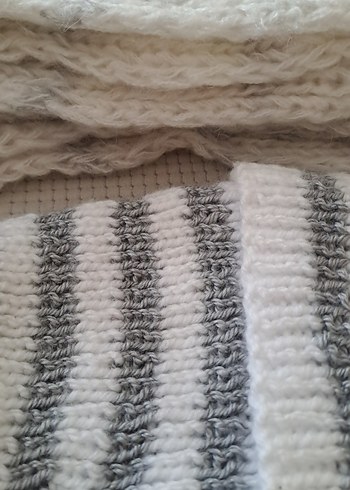 Beyaz Gri Örgü  Atkı ve Bere Seti - Görsel 5