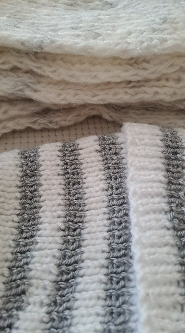 Beyaz Gri Örgü  Atkı ve Bere Seti - Görsel 5