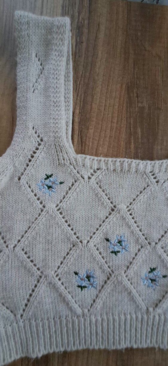 Nakışlı Kısa Örgü crop süveter - Görsel 2