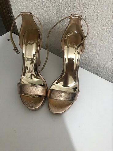 37 Beden Gold Ayakkabım