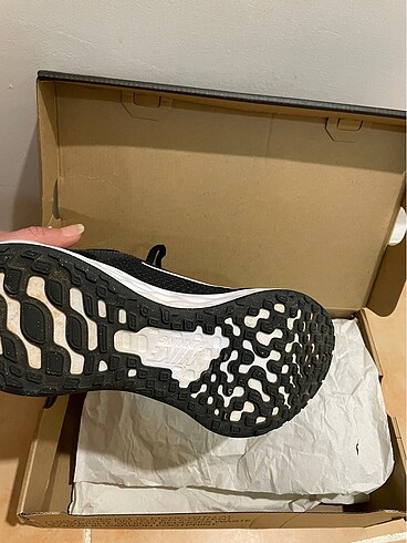 37,5 Beden Nike W Revolution 6 Nn - Kadin Siyah Spor