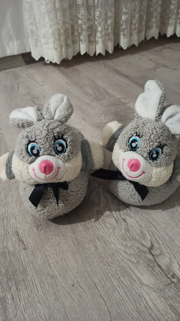 Kız Çocuk Gri Kürklü Tavşan Desenli Ev Terliği - Görsel 3