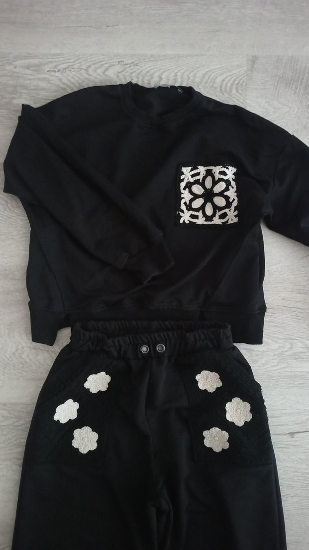 Siyah Düğmeli Kız Eşofman Takımı - Görsel 3
