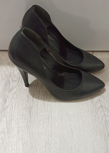 Siyah Minimalist Stiletto Topuklu Kadın Ayakkabı