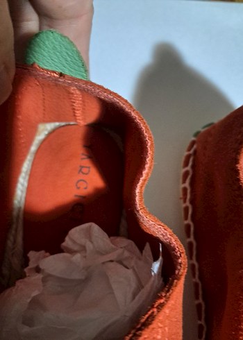 YARGICI 38 NUMARA ETİKETLİ AYAKABI - Görsel 9