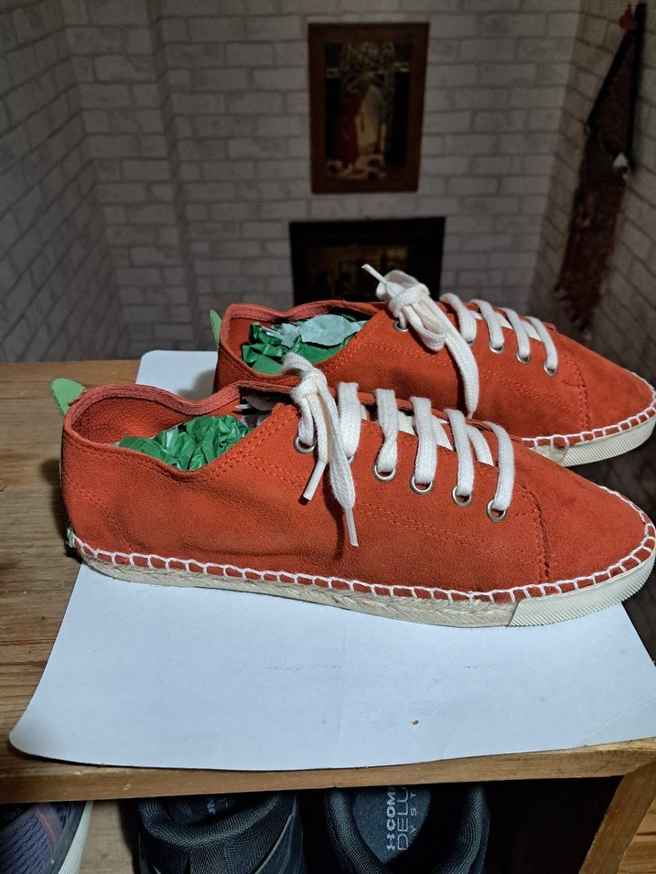 YARGICI 38 NUMARA ETİKETLİ AYAKABI - Görsel 4