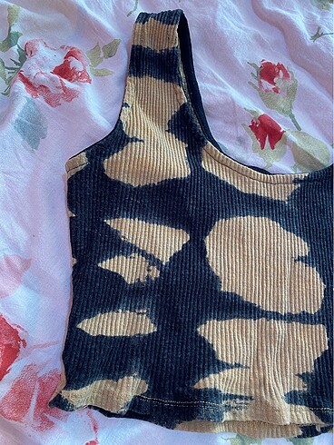 Urban Outfitters Baskı crop top