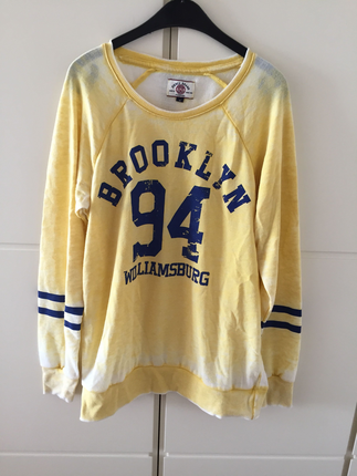 Sari lacivert cizgili yazili sweatshirt