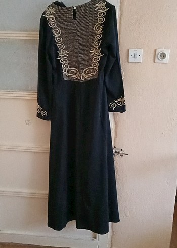 Siyah Nakışlı Uzun Kollu Kadın Elbise - Görsel 2