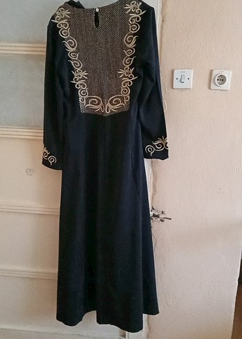 Siyah Nakışlı Uzun Kollu Kadın Elbise - Görsel 3