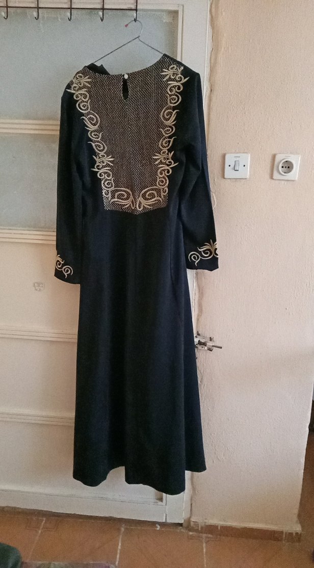 Siyah Nakışlı Uzun Kollu Kadın Elbise - Görsel 3