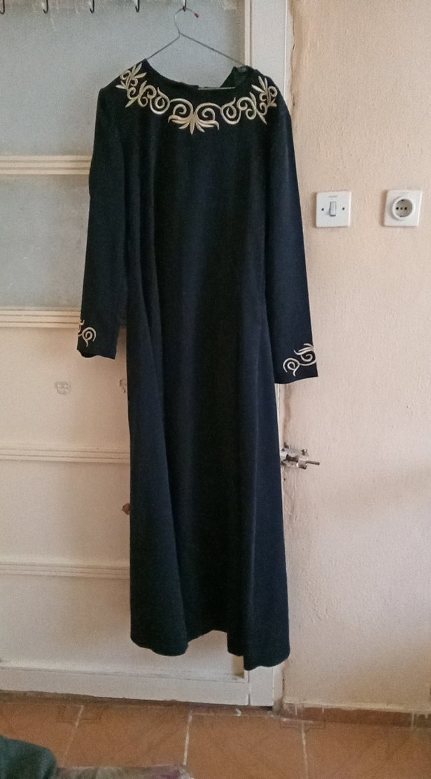 Siyah Nakışlı Uzun Kollu Kadın Elbise - Görsel 4