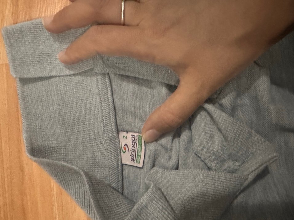 Gri V Yakalı Erkek çocuk forması - Görsel 3