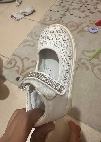 Kız Çocuk Beyaz Cırtcırtlı Babet Ayakkabı - Görsel 2