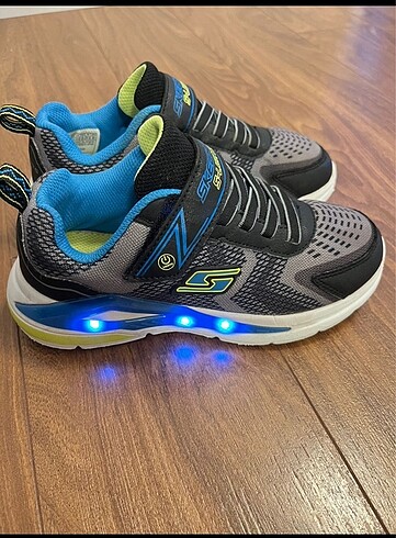 33 Beden Skechers çocuk ayakkabı