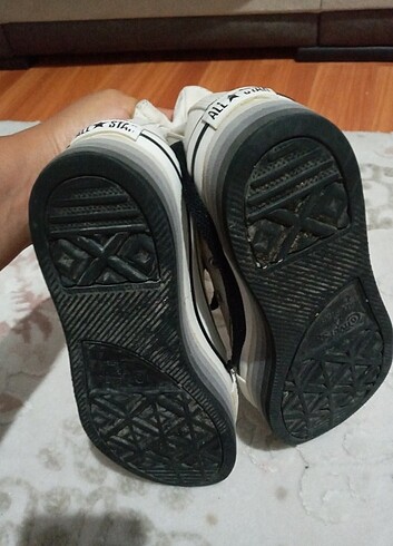 38,5 Beden beyaz Renk Convers orijinaldir 