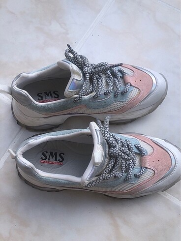 35 Beden Tinka Bell sneaker