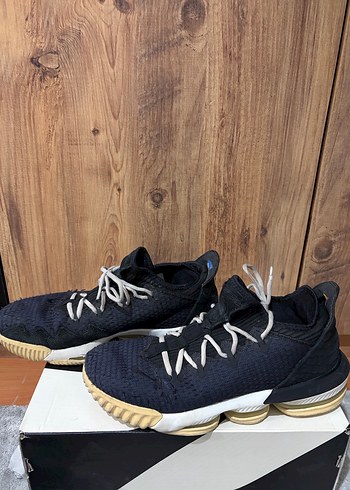 Nike Lebron 16 Low Basketbol Ayakkabısı - Görsel 3