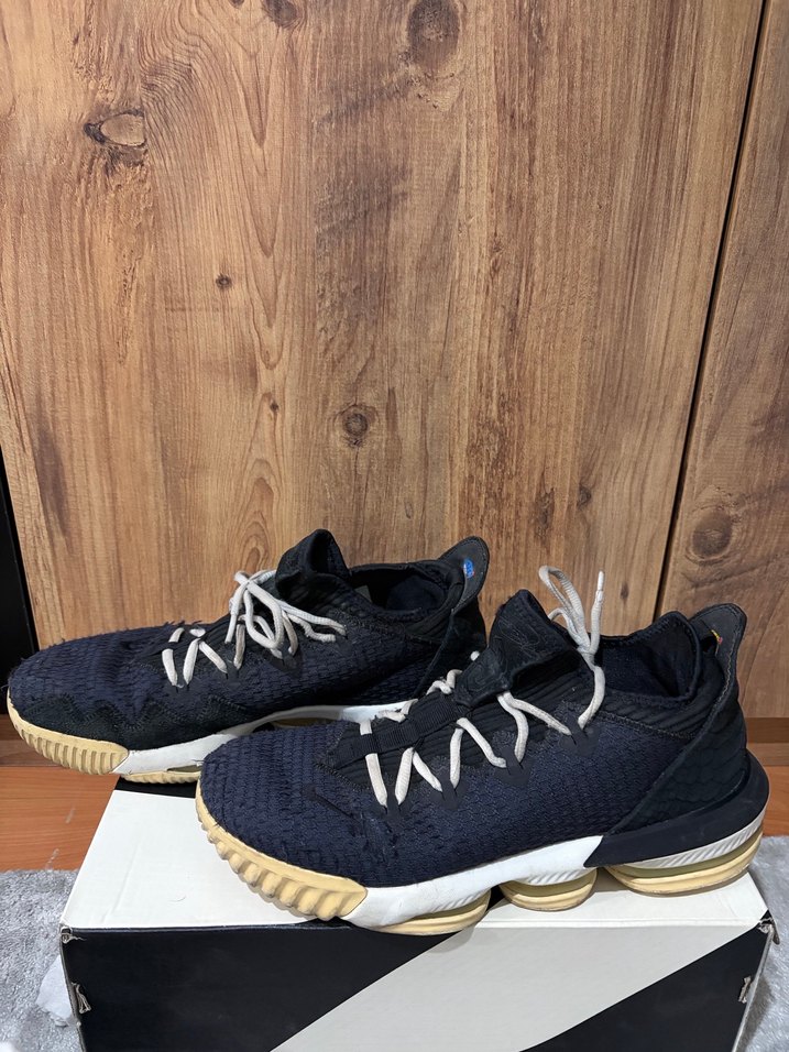 Nike Lebron 16 Low Basketbol Ayakkabısı - Görsel 3