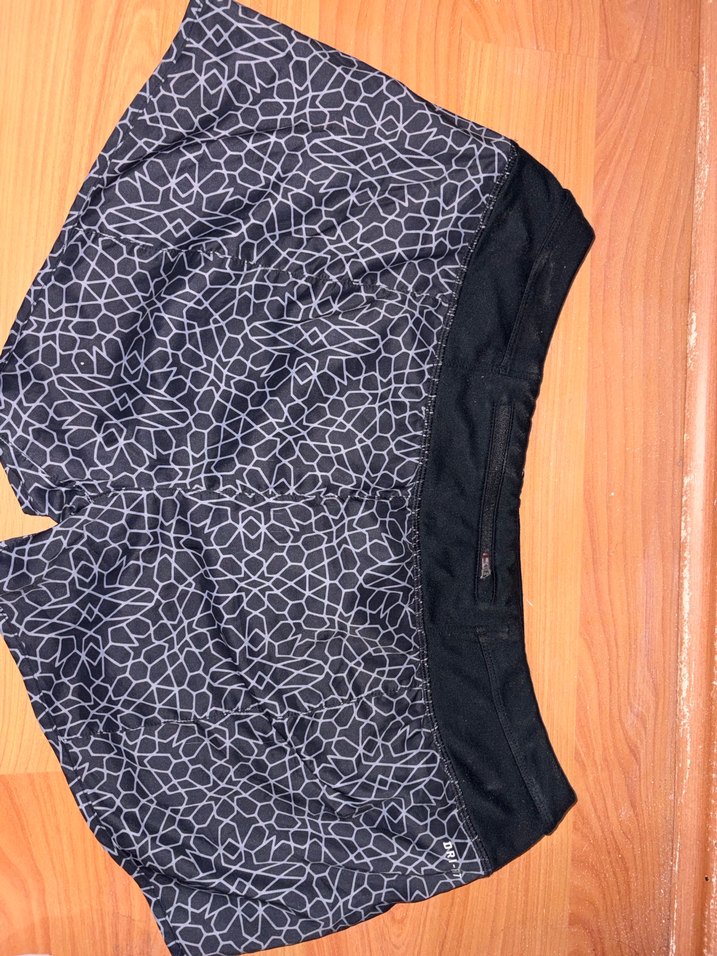 Nike Kadın Siyah Mini Şort - Görsel 4