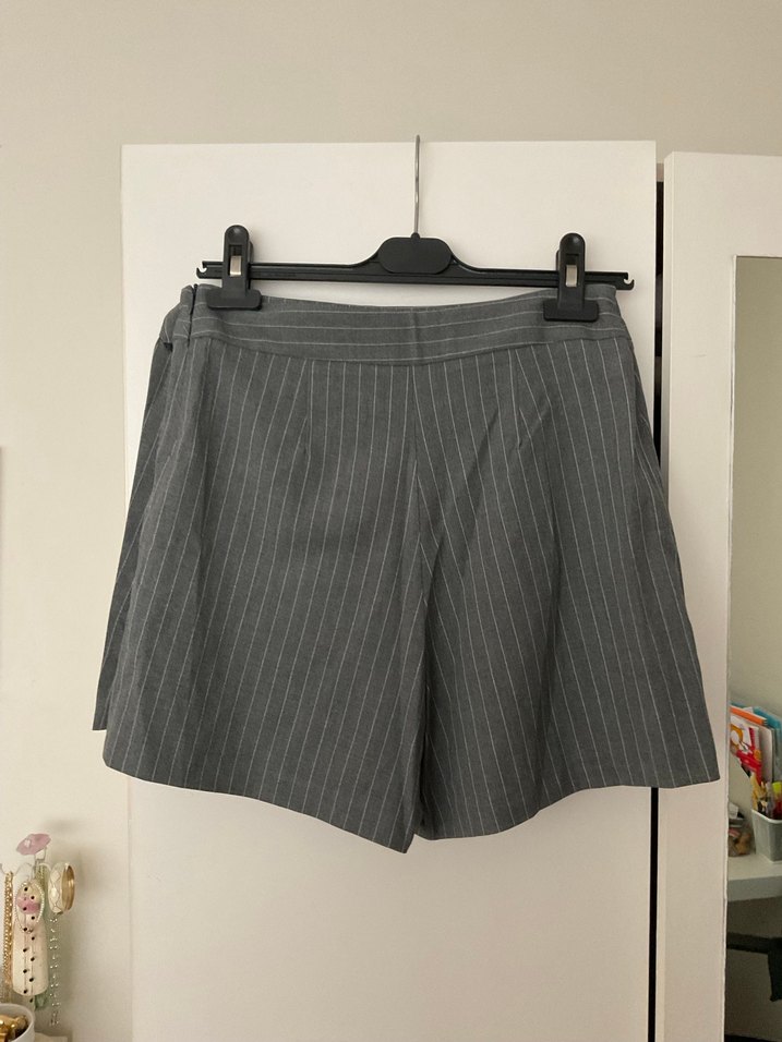 Gri Etek - Görsel 2