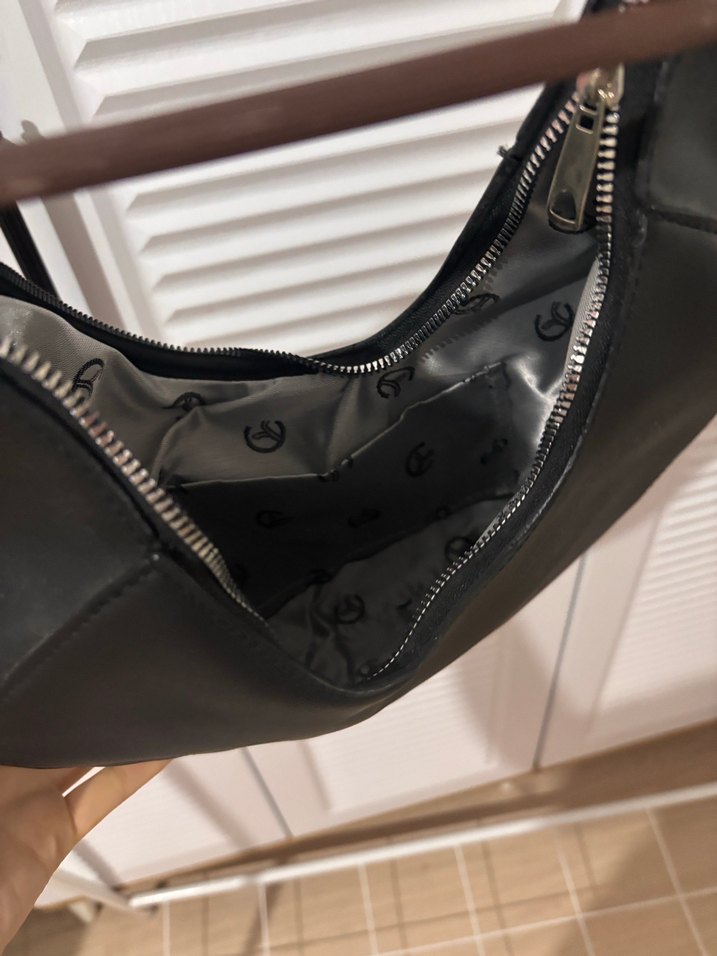 Siyah Deri Kadın Omuz Çantası - Görsel 3