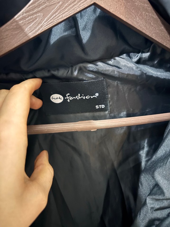 Siyah Fermuarlı Dik Yaka Kadın Yelek - Görsel 4