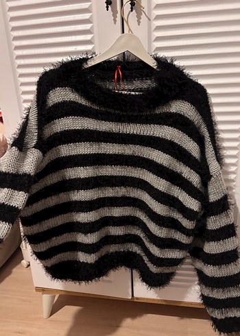 Kadın Siyah Gri Çizgili Örgü Kazak - Görsel 4