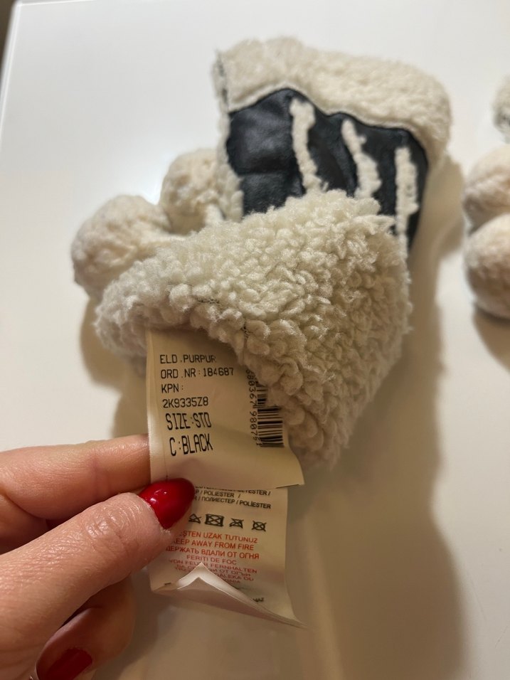 Beyaz Kürklü Gotik Kadın Eldiveni - Görsel 3