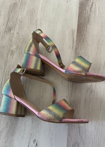 Kız Çocuk Pastel Renkli Bağcıklı Özel Ayakkabı - Görsel 4