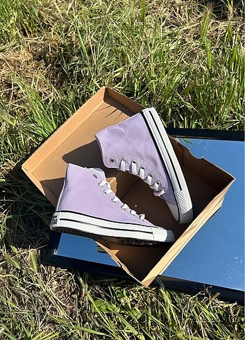 37 Beden mor converse