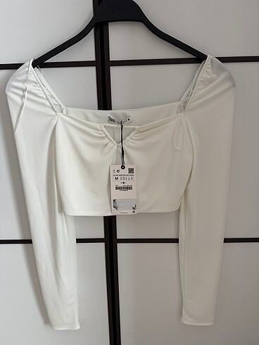 Zara büstiyer