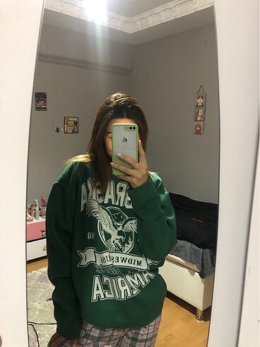 Sweatshirt