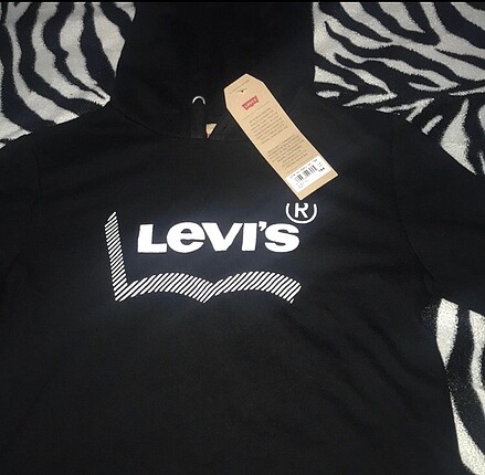 Levi?s sweatshirt