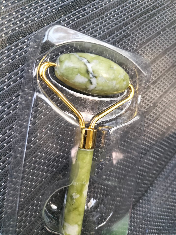 Yeşim Taşı Yüz Masaj Aleti - Görsel 2