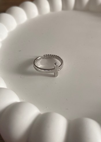 Diger Zincir Detaylı Gri Minimalist Kadın Yüzük