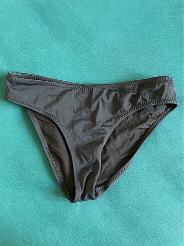 Siyah bikini altı