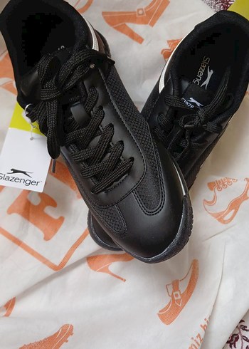 38 Beden Siyah Spor Ayakkabı Velcro Detaylı