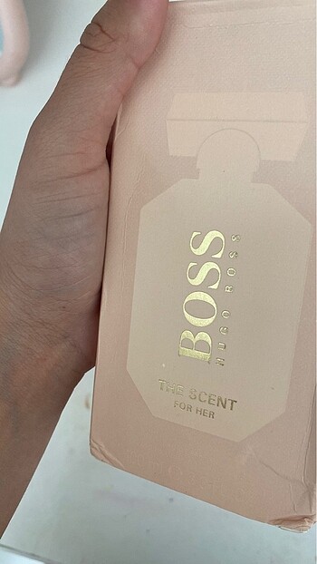  Beden Hugo Boss İntense Kadın Parfüm
