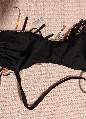 Bikini üstü