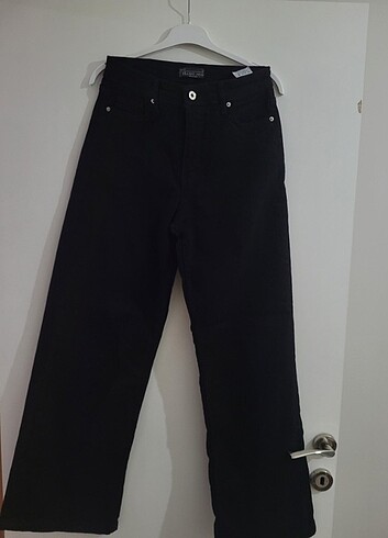 Mat Siyah Jean