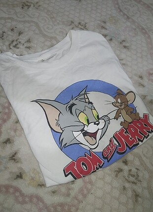 Tom ve Jerry figürlü tişört