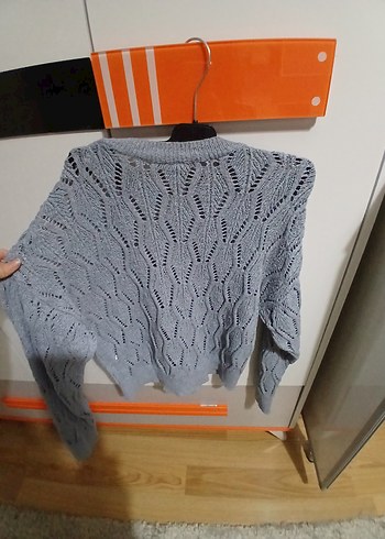 Mavi Delikli Kadın Kazak - Görsel 4