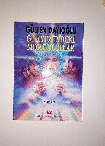 Gökyüzündeki mor bulutlar 