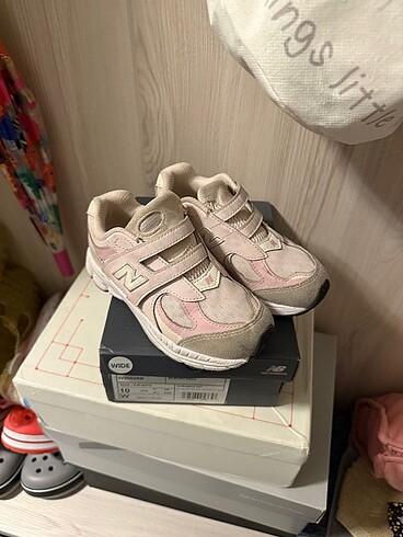New balance 2002 model 27,5 numara