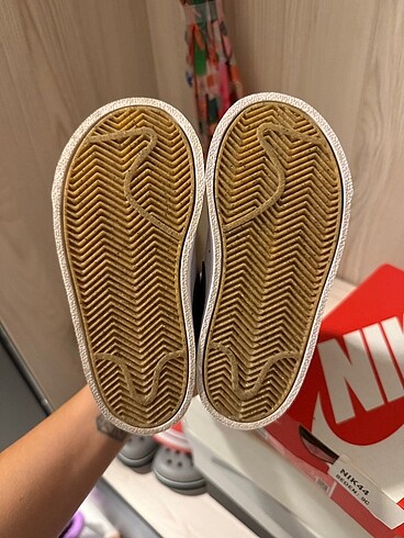 26 Beden beyaz Renk Nike blazer
