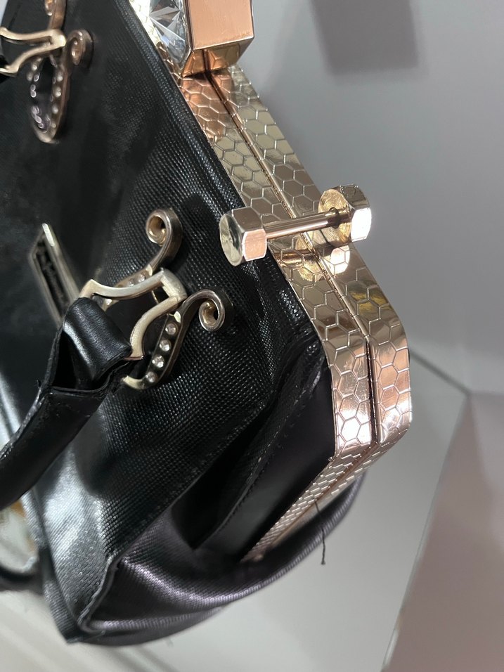 Klasik Siyah Deri Kadın Çanta - Görsel 2