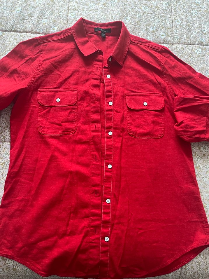 Kırmızı Düğmeli Keten Kadın Gömlek - Görsel 4