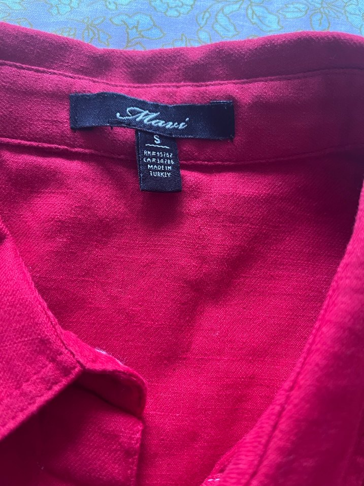 Kırmızı Düğmeli Keten Kadın Gömlek - Görsel 2